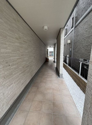  | リブリ・アンフィリット