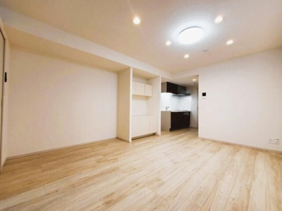  | リブリ・アンフィリット