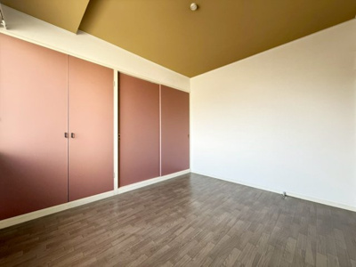 【洋室】 | リバーサイド中島