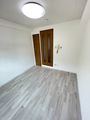 【寝室】 | クレハタワーズ東中島