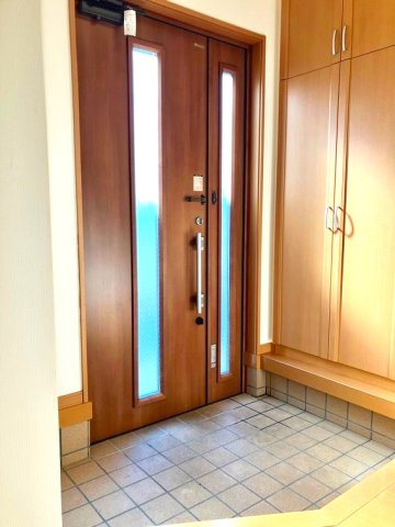 丸山戸建の玄関