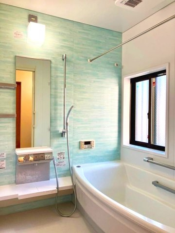 丸山戸建の浴室