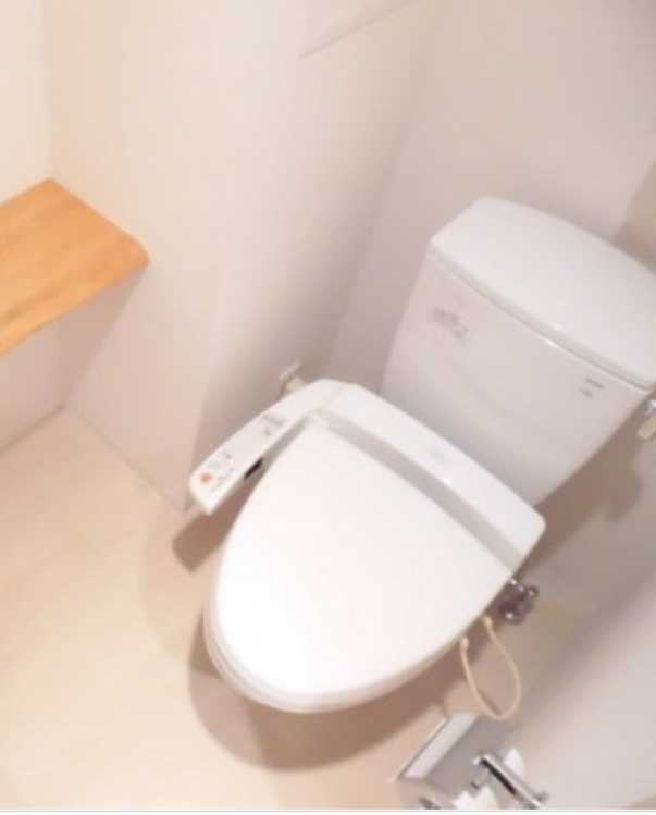 コージーコート学芸大学　トランクルーム　角部屋　ペット相談のトイレ