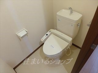 広島市安佐北区落合１丁目のアパートのトイレ|シャワートイレ