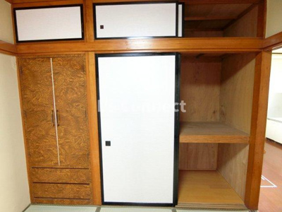 【収納】 | コーポ元倉 | 天袋付きの押入でお荷物もすっきり収納。