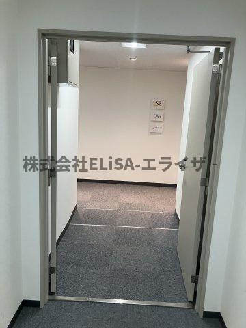 全国旅館会館ビル　7F-1の玄関