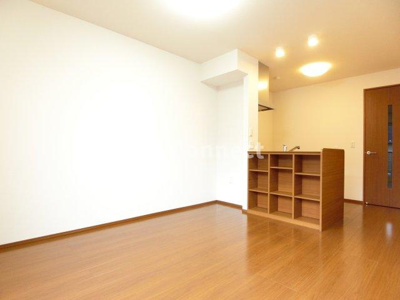 【内装】 | エクセルシオール吉岡南Ａ | 居室と寝室を分けて生活できる１ＬＤＫ。