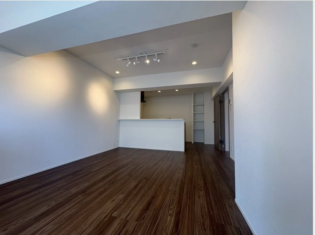 ★仲介手数料無料★キャッスル西荻（新規フルリノベーション済み　即入居可能）の居間・リビング