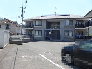 大毛寺ハイツＢ棟の駐車場