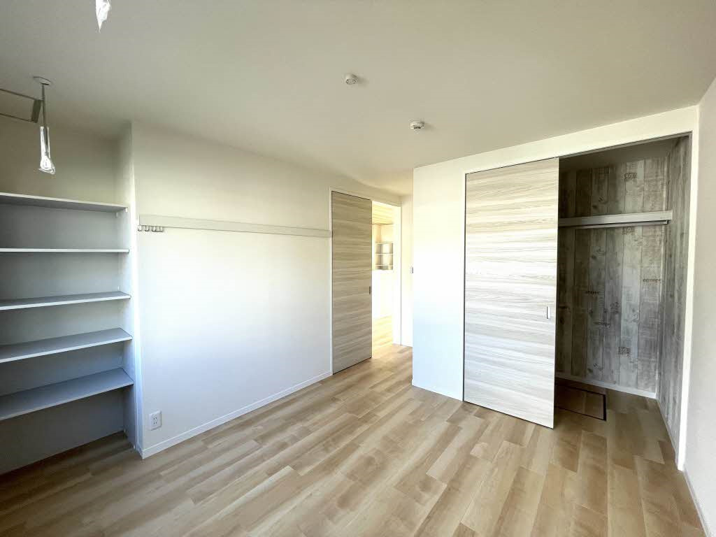 大毛寺ハイツＢ棟の寝室|ウォークインクローゼットあり