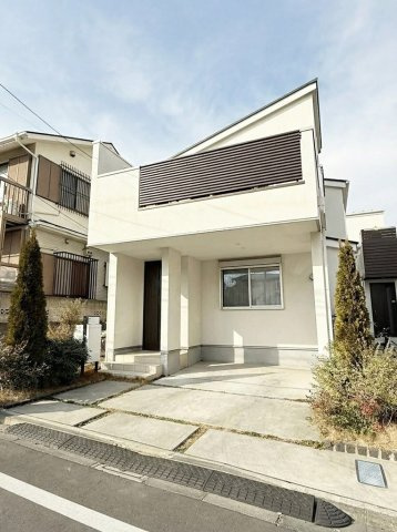 成田東1丁目戸建の外観|AI生成による削除加工の写真を含みます。