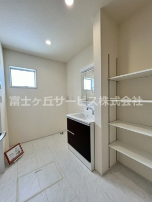【脱衣所】 | 榛原郡吉田町川尻 5期 新築一戸建て | 洗面脱衣室