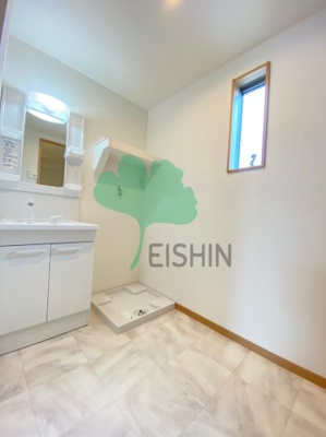 【洗面所】 | メゾンソレイユ南福岡 | 洗面所に窓が付いていて換気や採光も取れて便利です！