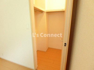 【収納】 | ジェルメメゾン　Ⅰ番館 | ウォークインクローゼットでお荷物もすっきり収納。