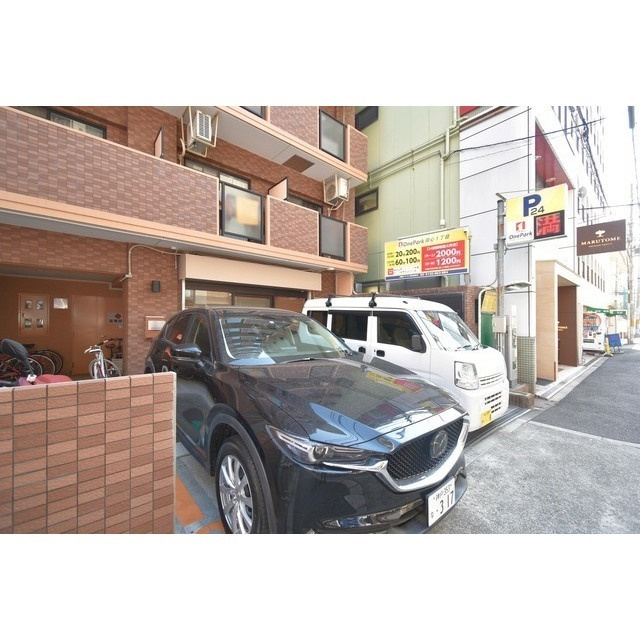 エバースクエア同心の駐車場