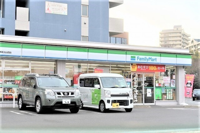 【周辺】 | プリムヴェール | コンビニ「ファミリーマート　都筑北山田店まで379m」