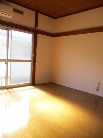 ニュータナベ第１の内装