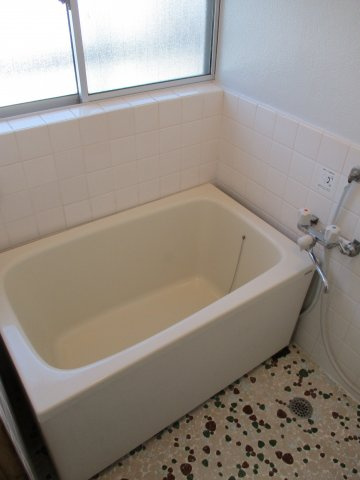 ニュータナベ第１の浴室