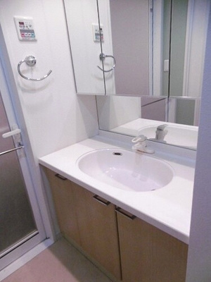 【洗面所】 | ライオンズタワー五反田 | 洗面所　内装前