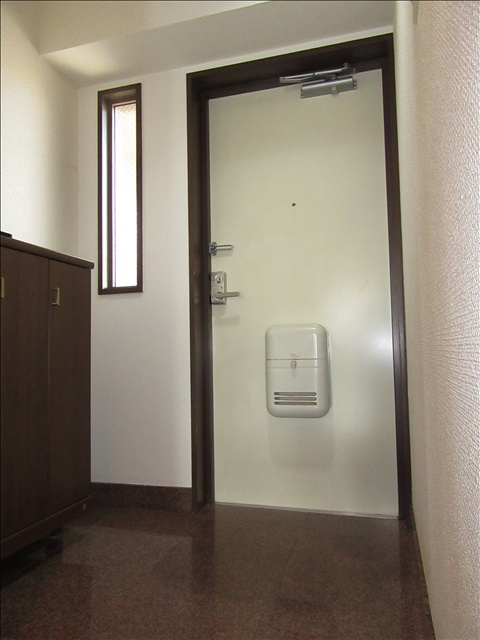 グランドメゾン黒川の玄関|落ち着いた玄関です