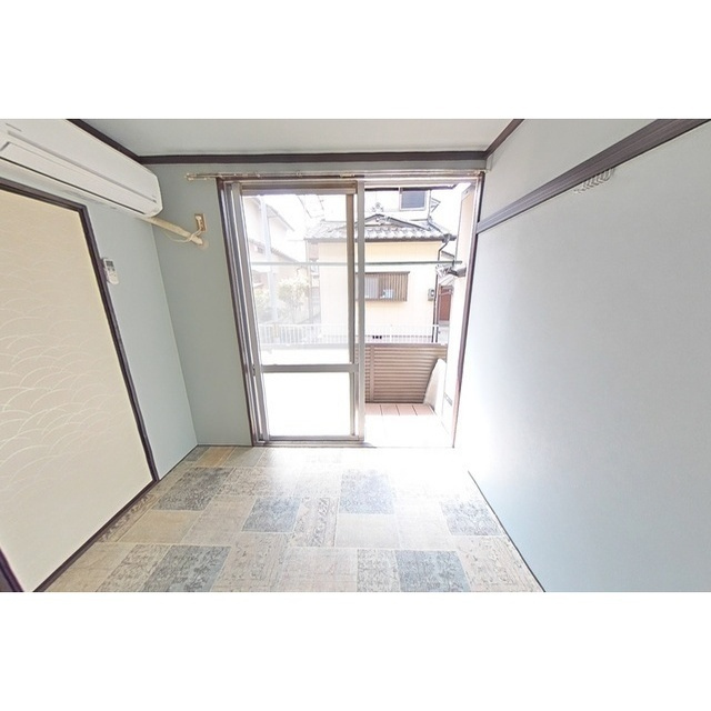 岐阜市細畑華南のアパートの居間・リビング