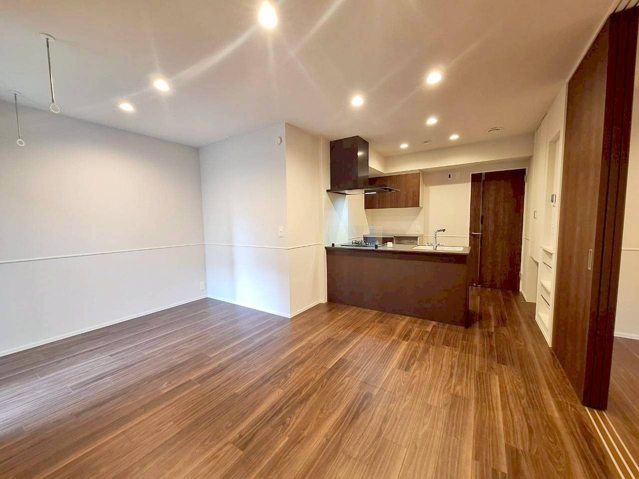 シャンベール若宮の居間・リビング|ゆとりある広さのリビング