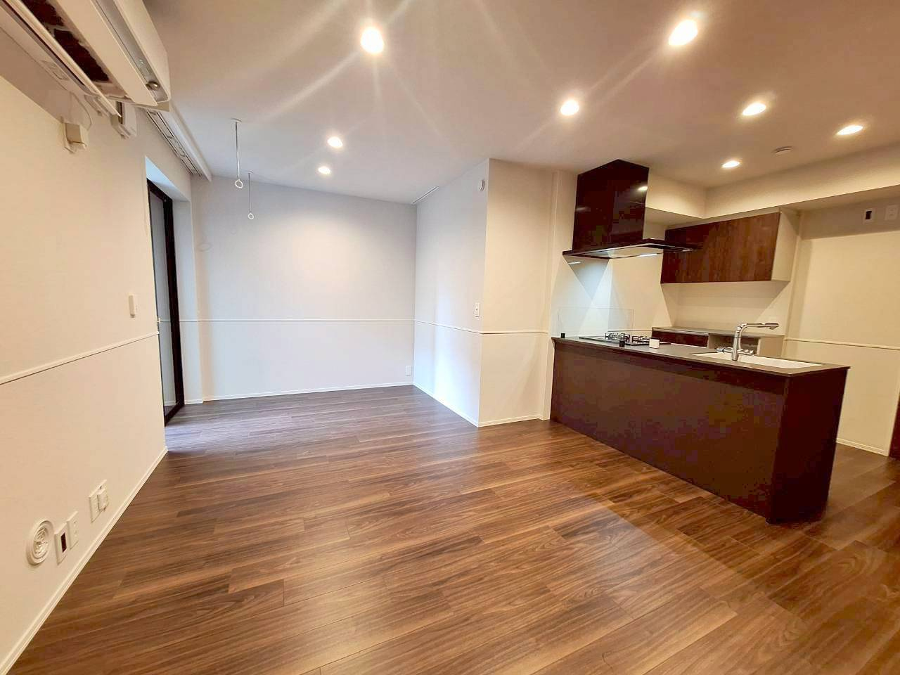 シャンベール若宮の居間・リビング|ゆとりある広さのリビング