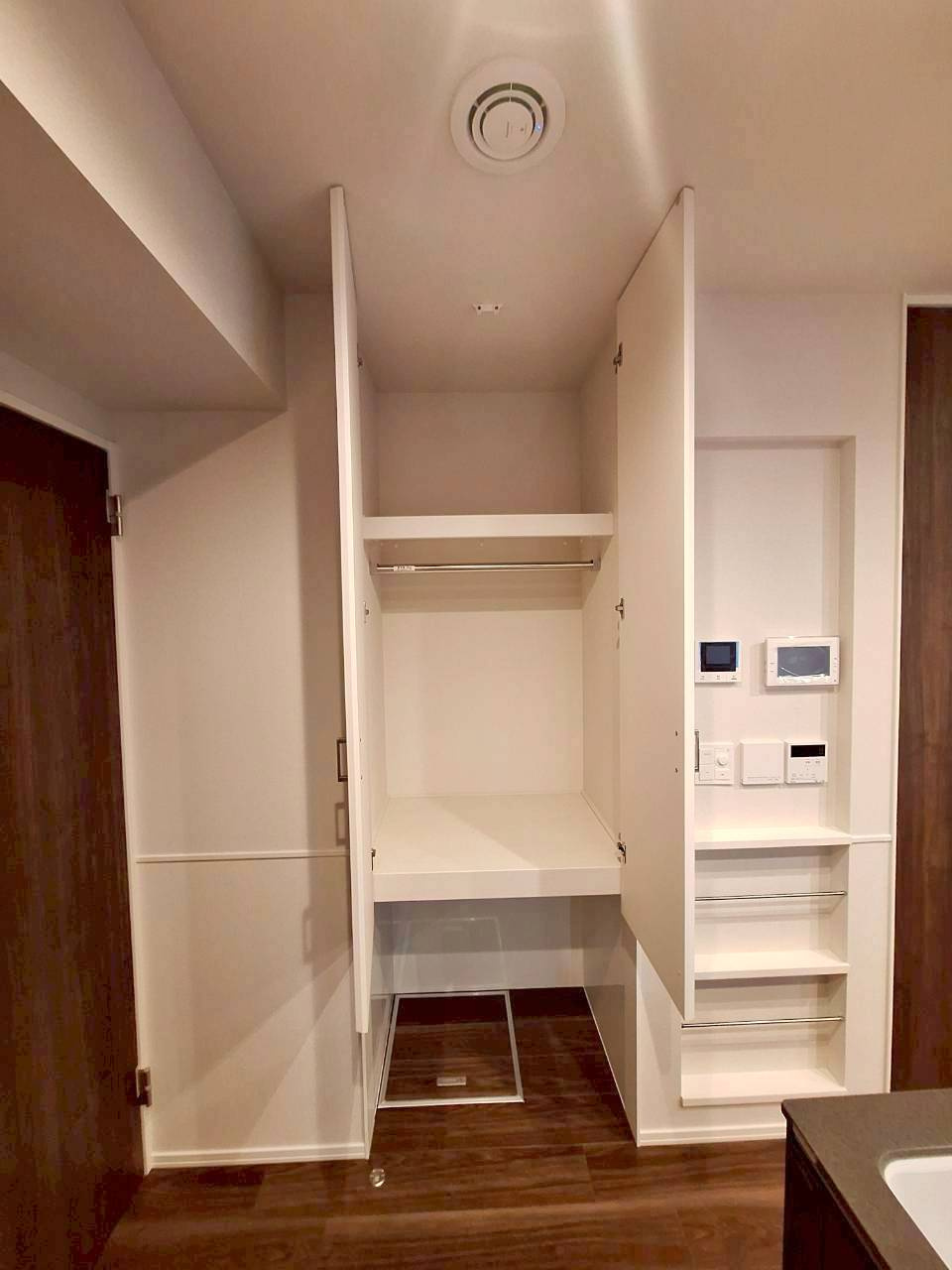 シャンベール若宮の収納|下部がペットトイレスペースです