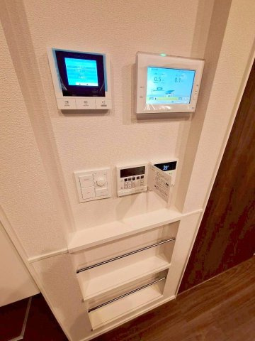 シャンベール若宮のセキュリティ|カラーモニターホン、太陽光発電モニター、床暖房リモコン