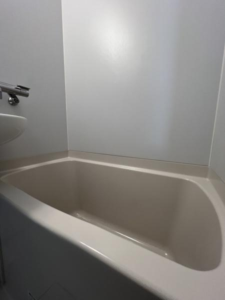 須山ビルの浴室