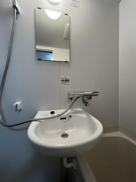 須山ビルの洗面所