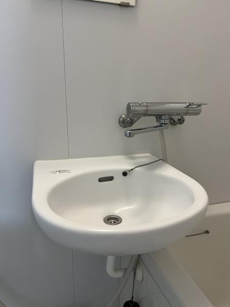 須山セカンドビルの洗面所