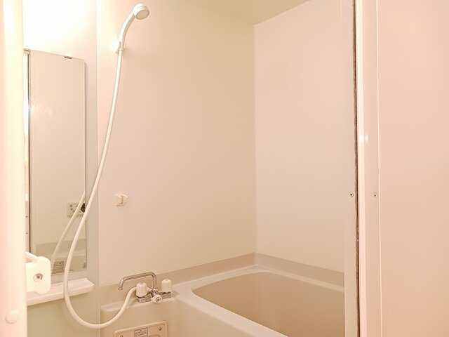 ベルズかたかごＣの浴室|ゆったり過ごせるお風呂です