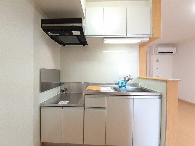 シャトレのキッチン|コンパクトなキッチンで掃除もラクラク