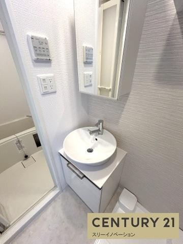 大阪市大正区千島１丁目の賃貸マンションの洗面所|★独立洗面台！★