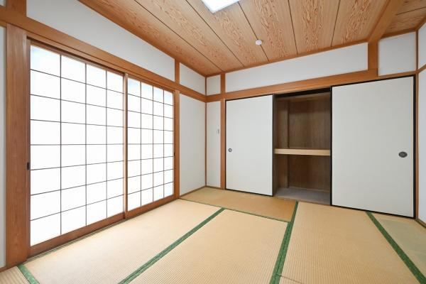 御所市寺内町　一戸建の収納