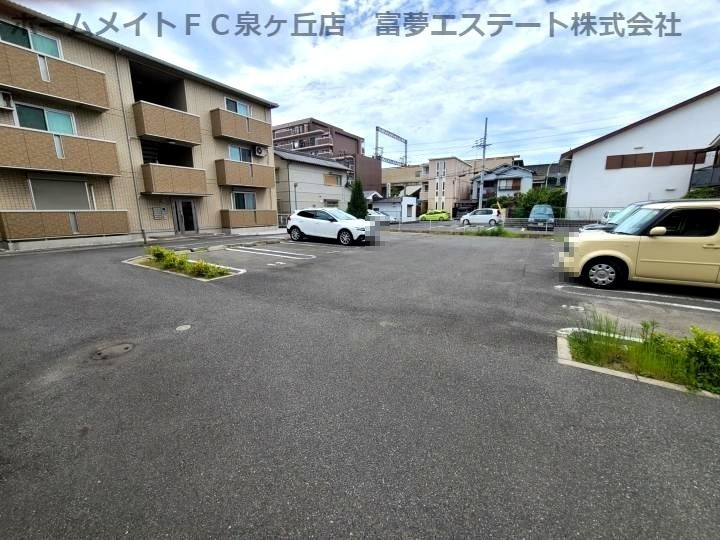 リブレA棟の駐車場