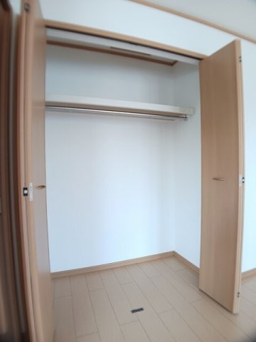 エクセレントヒルズ　Ⅱの収納