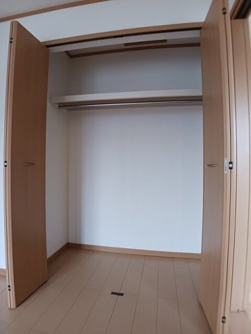 エクセレントヒルズ　Ⅰの収納