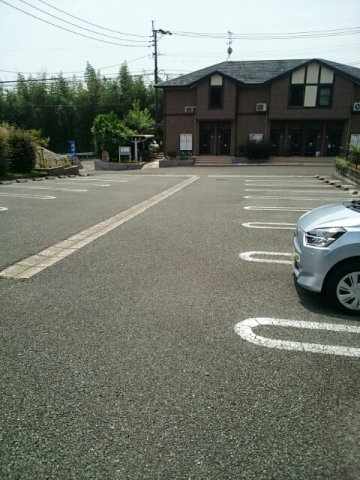 サンパティークＡの駐車場