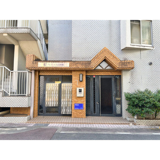 【エントランス】 | プレアール名古屋原