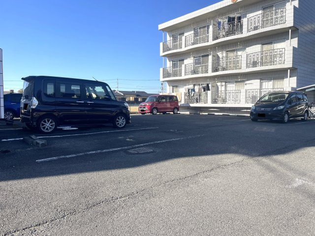 フェアウェードライブⅠの駐車場