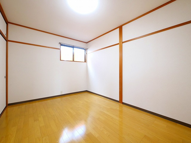 やぎもとビルの洋室|ゆったりした洋室です