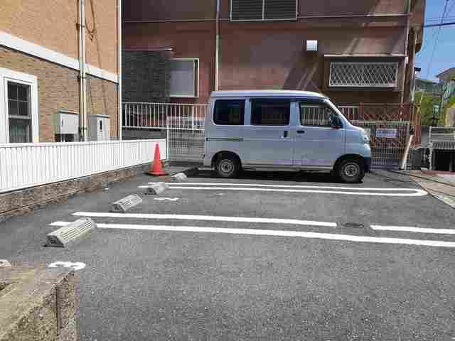 アクロスⅠの駐車場