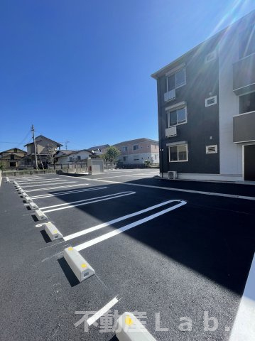 オーク・ヴィラの駐車場