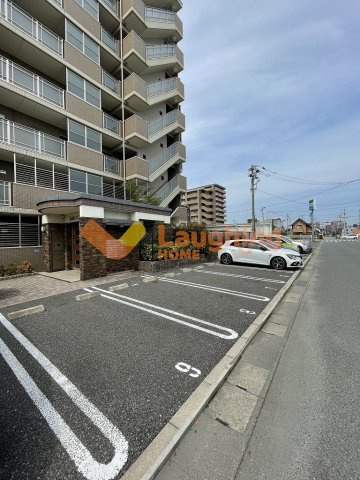 ステラSTIIの駐車場|カースペースがあります