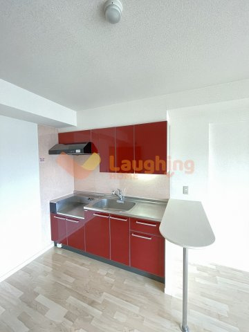 ステラSTIIのキッチン|コンパクトなキッチンで掃除もラクラク