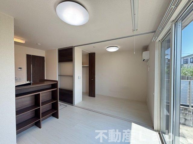 ブランピエール サカエの居間・リビング|※反転タイプのお写真です。