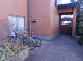 第3小野ビルのエントランス