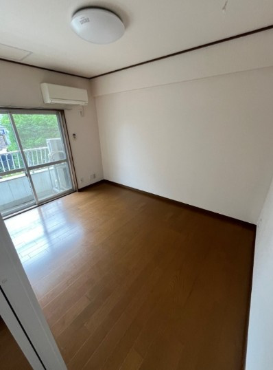 第3小野ビルの寝室